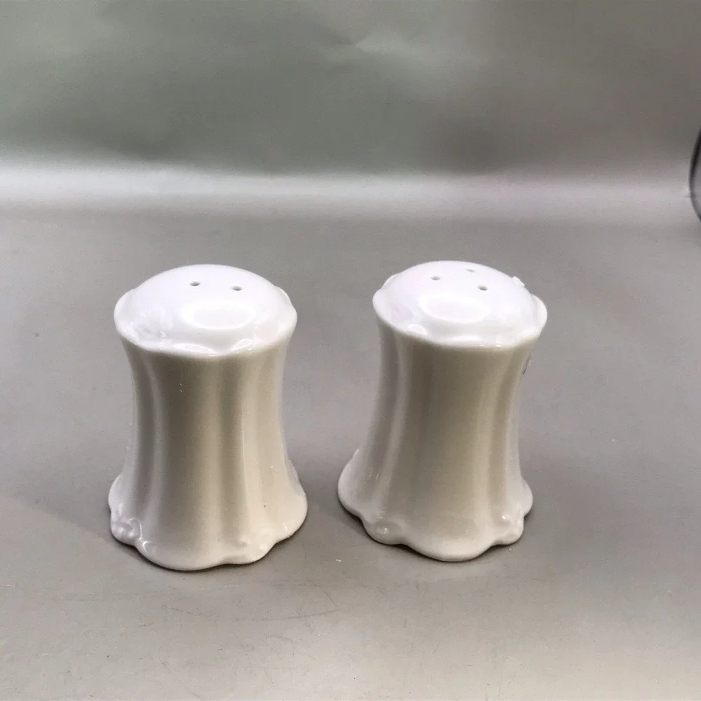 Oleg Cassini Ceramic White Vintage Salt & Pepper Shakers Floral Design 2.75